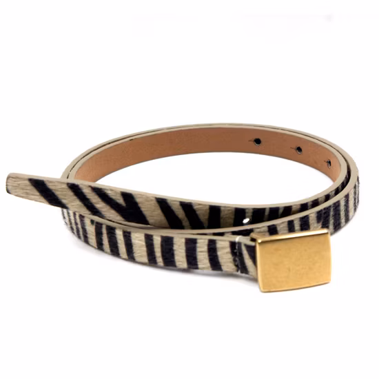 Diseño de marca delgada Accesorios de moda Lady' S PU cinturón con accesorios de metal dorado